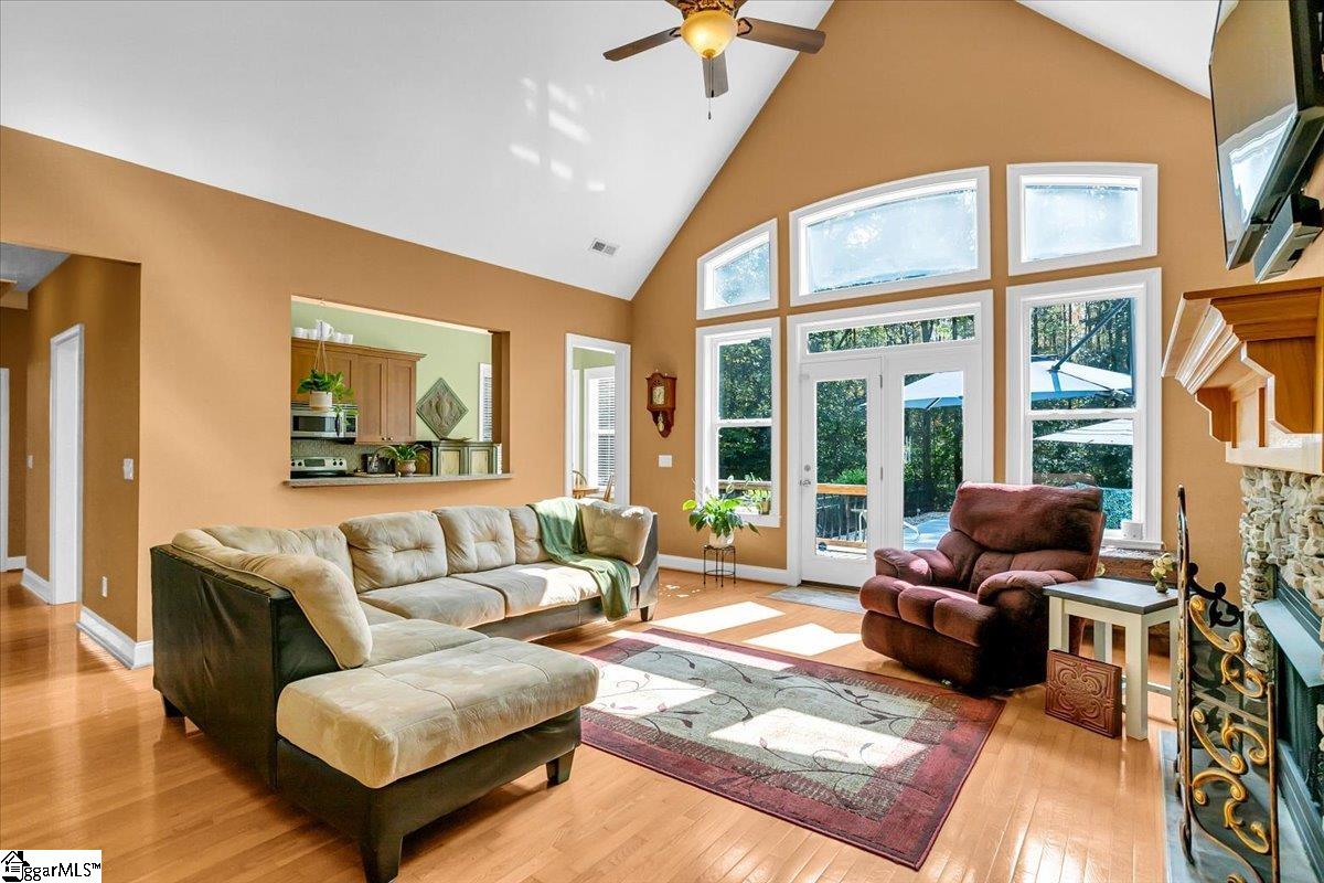 2493 Poole Road Greer, SC 29651 - Photo 9 of 36