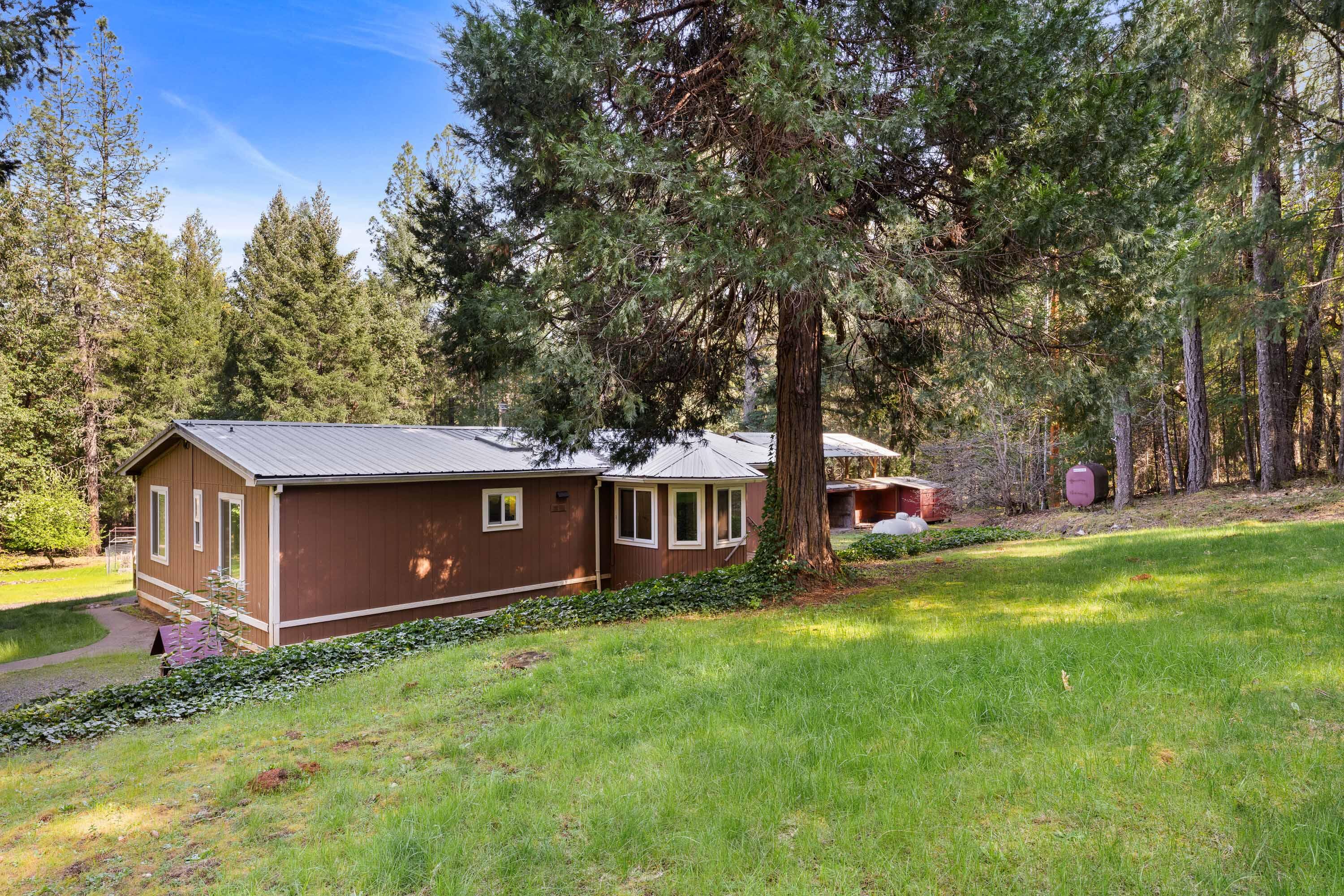332 Bull Creek Road Grants Pass, OR 97527 - Photo 30 of 46 Gallery Image 30