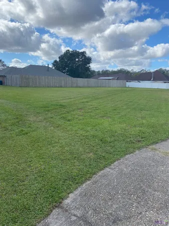 $17,500 | Lot 17-blk Lucy Court, Plattenville, LA 70393
