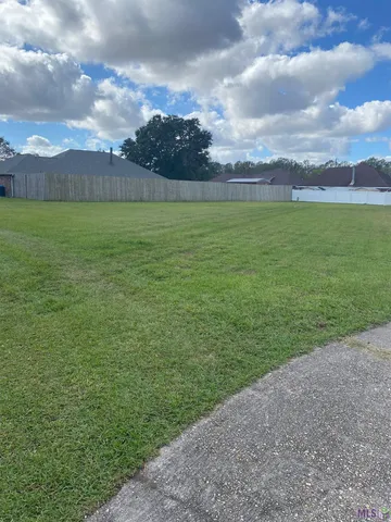 $17,500 | Lot 17-blk Lucy Court, Plattenville, LA 70393