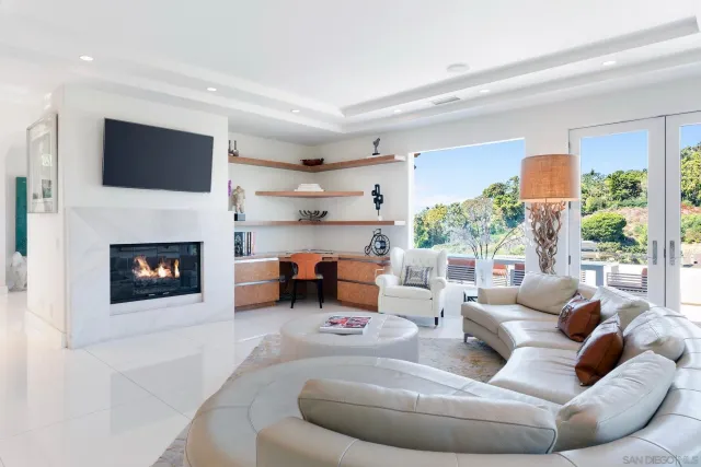 $5,295,000 | 6617 Muirlands Drive, La Jolla, CA 92037