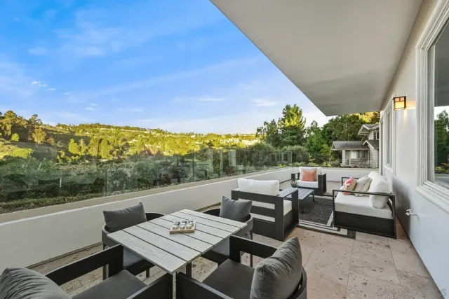 $5,295,000 | 6617 Muirlands Drive, La Jolla, CA 92037