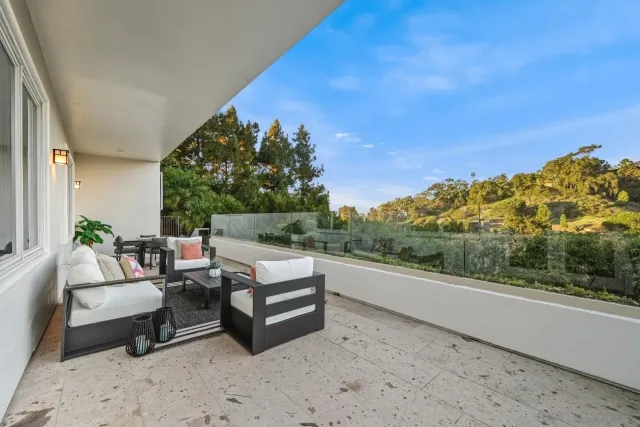 $5,295,000 | 6617 Muirlands Drive, La Jolla, CA 92037