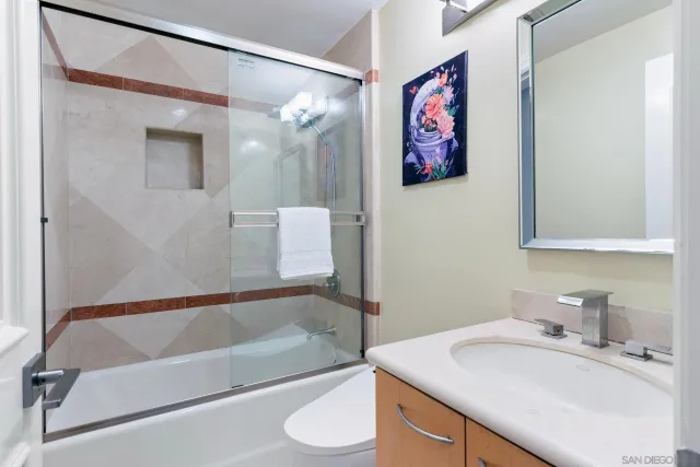 $5,295,000 | 6617 Muirlands Drive, La Jolla, CA 92037