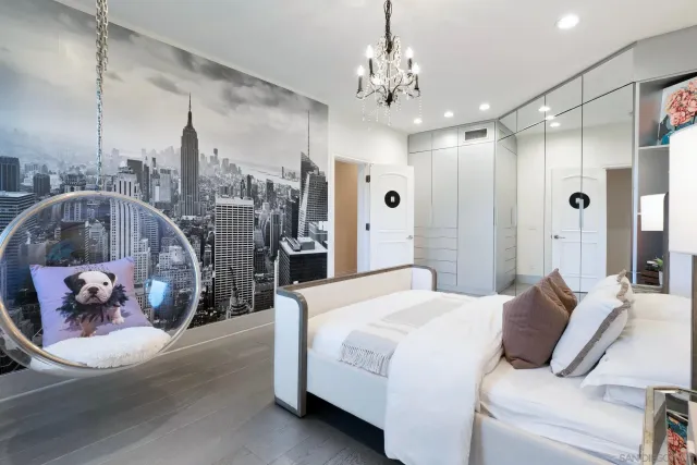 $5,295,000 | 6617 Muirlands Drive, La Jolla, CA 92037