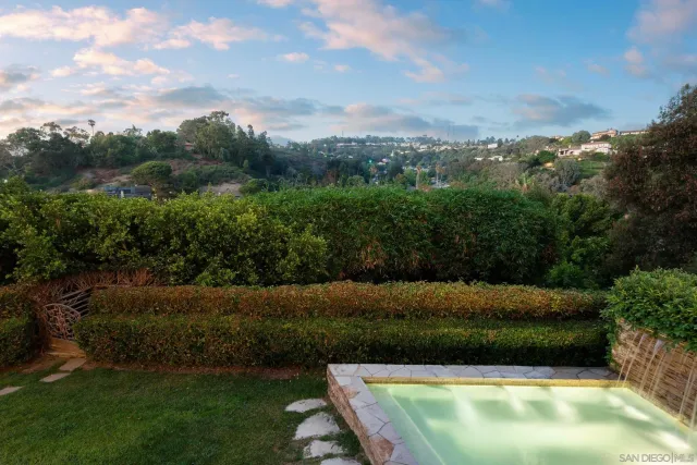 $5,295,000 | 6617 Muirlands Drive, La Jolla, CA 92037