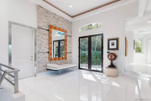 $5,295,000 | 6617 Muirlands Drive, La Jolla, CA 92037