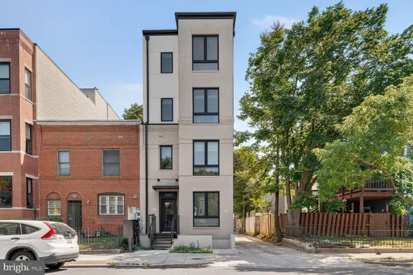 $395,000 | 1307 K Street Southeast, Unit 301, Washington, DC 20003