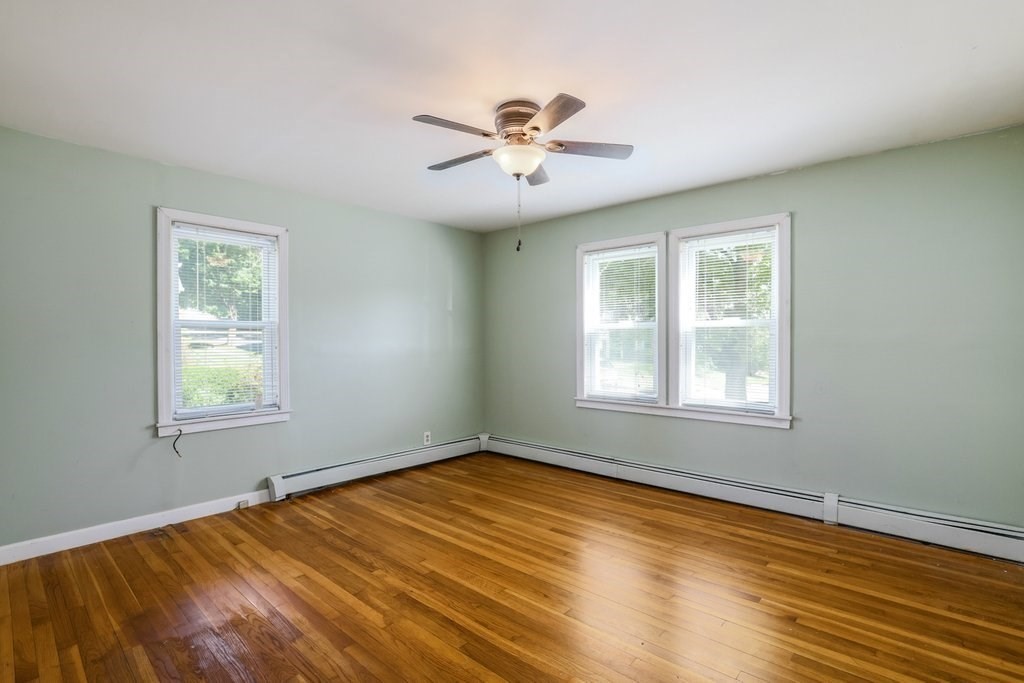 8 Knowles Road Worcester, MA 01602 - Photo 17 of 32