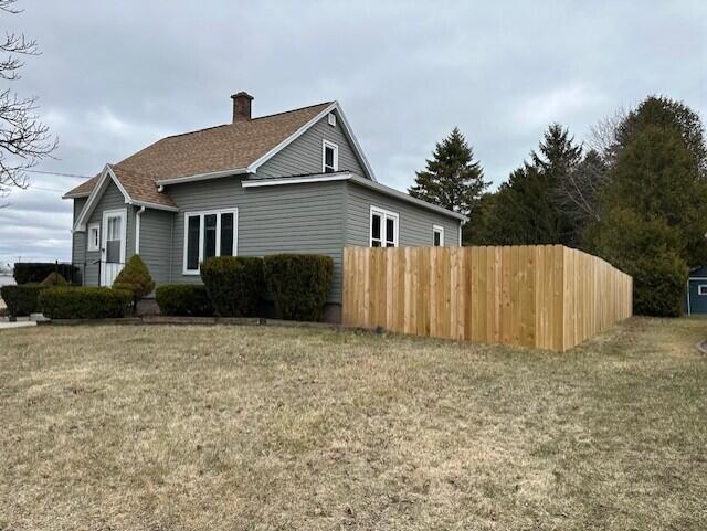 Front / Fence