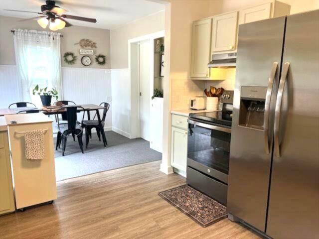 2213 South 35th Street Manitowoc, WI 54220 - Photo 35 of 35 kitchen 2