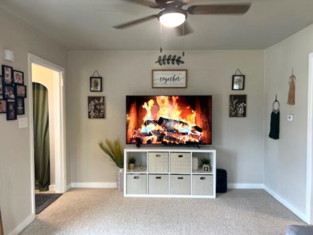 2213 South 35th Street Manitowoc, WI 54220 - Photo 6 of 35 Living Room