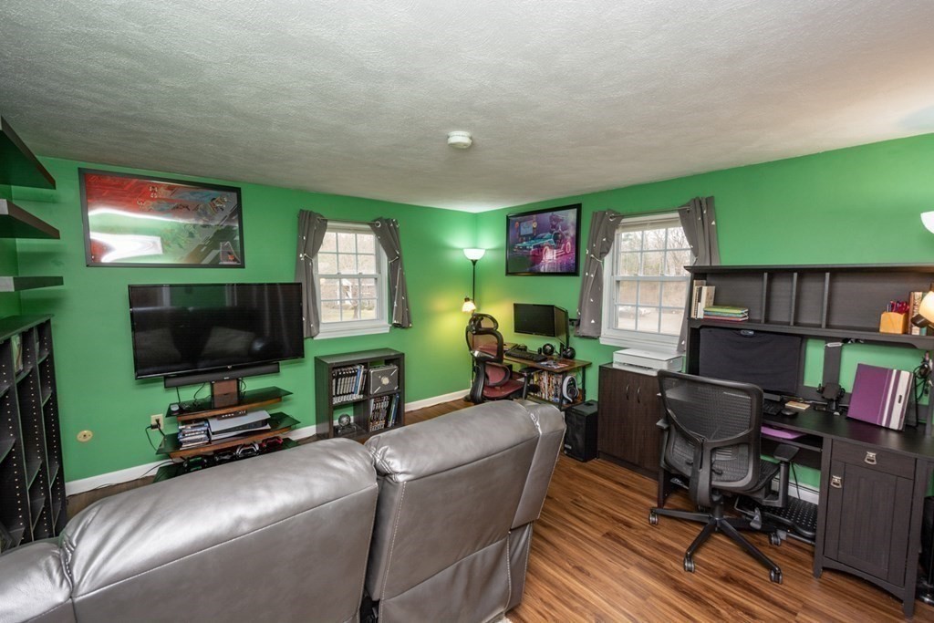 2 Drummer Road, Unit 5D Acton, MA 01720 - Photo 15 of 20