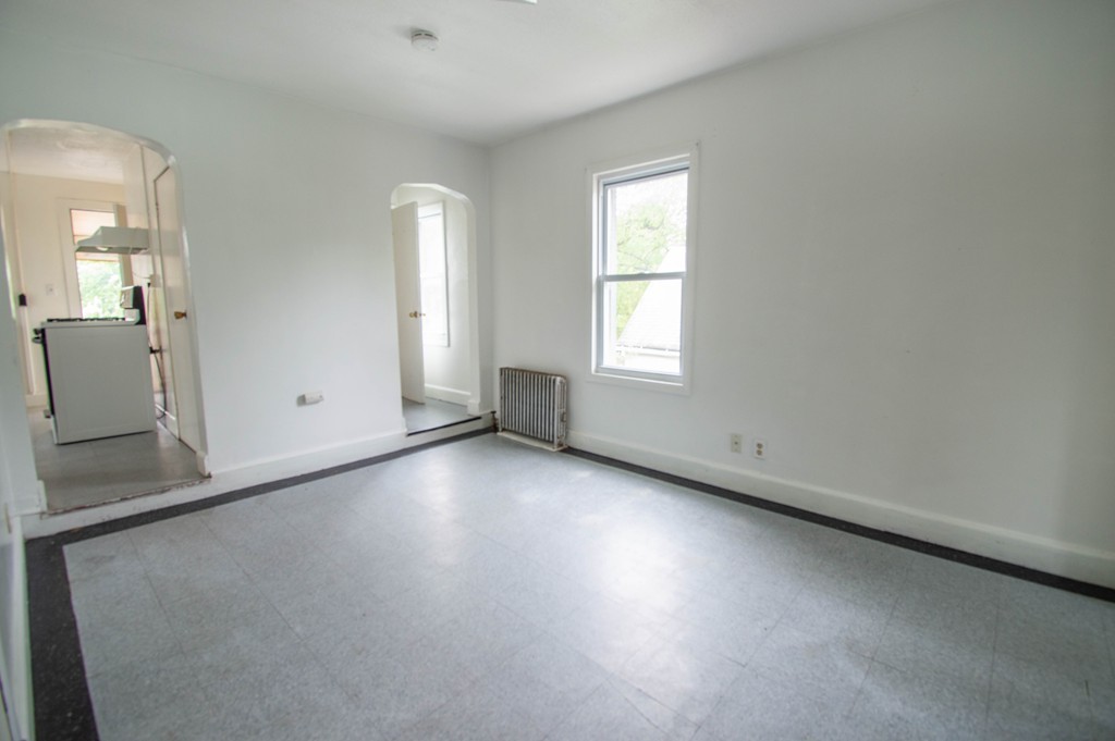 97 Tyler Street Springfield, MA 01109 - Photo 3 of 10