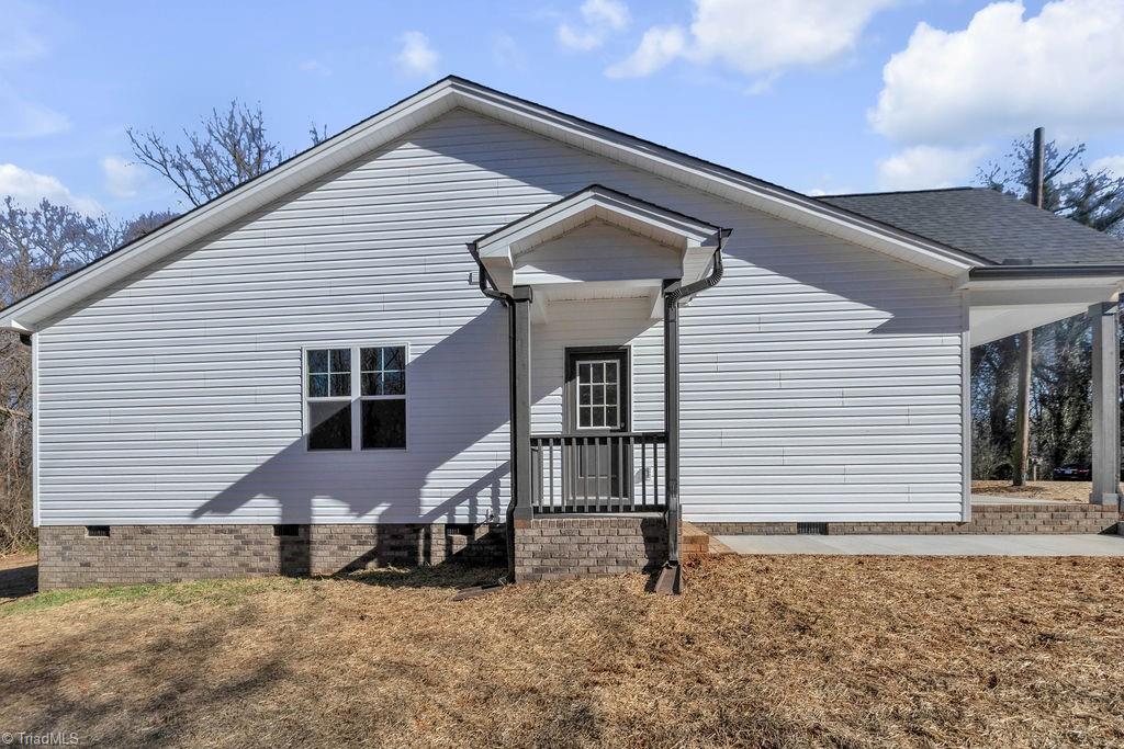 5516 Cedarbrook Road Jonesville, NC 28642 - Photo 2 of 24 Gallery Image 2