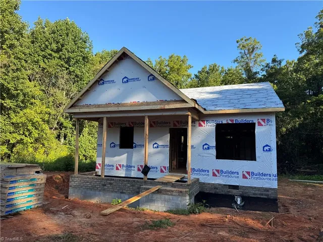 5516 Cedarbrook Road, Jonesville, NC 28642