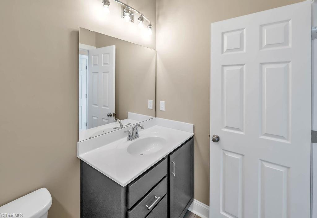 5516 Cedarbrook Road Jonesville, NC 28642 - Photo 9 of 24 Gallery Image 9