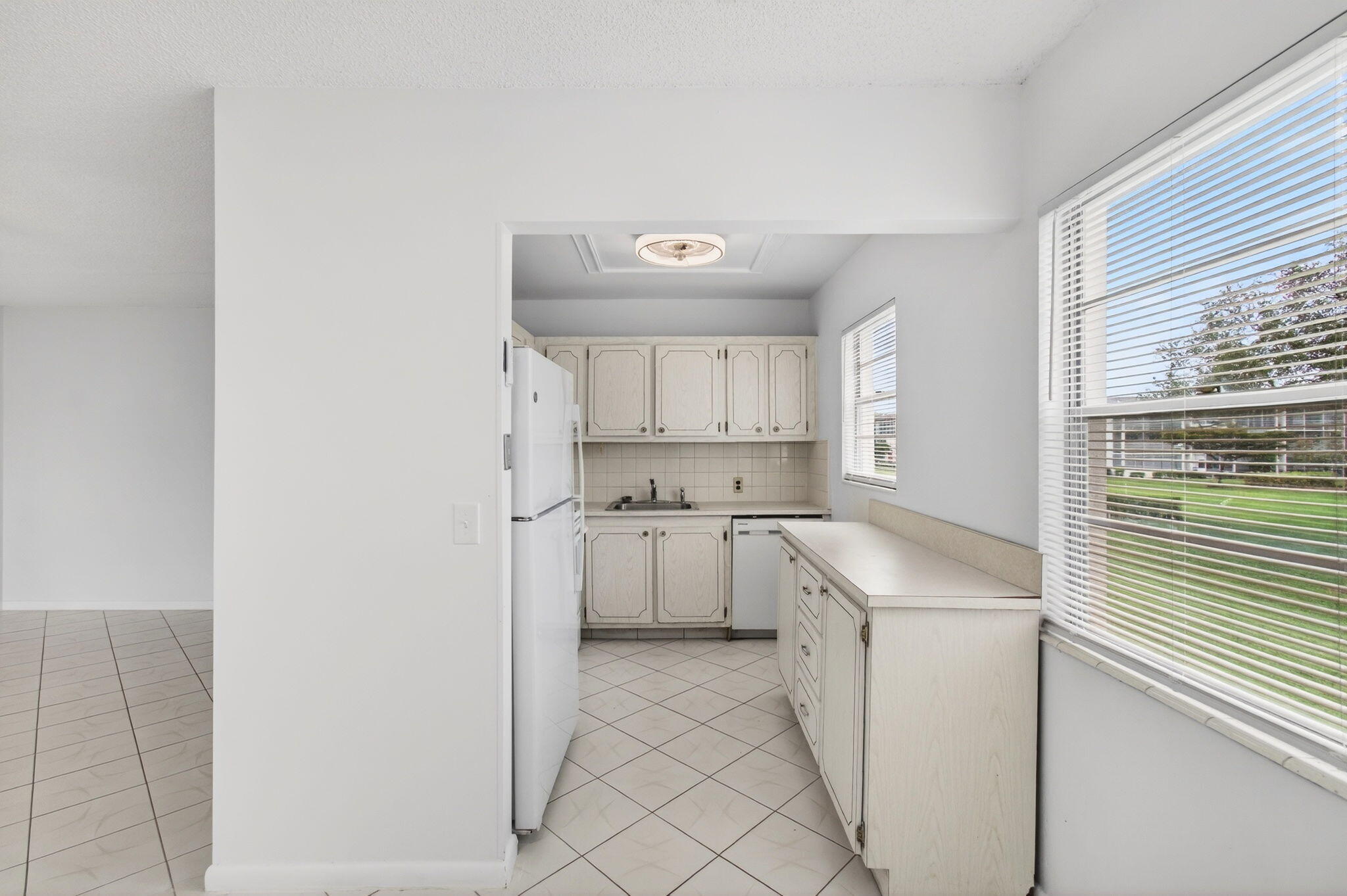 360 Fanshaw I Boca Raton, FL 33434 - Photo 16 of 103 25-web-or-mls-DSC_8839