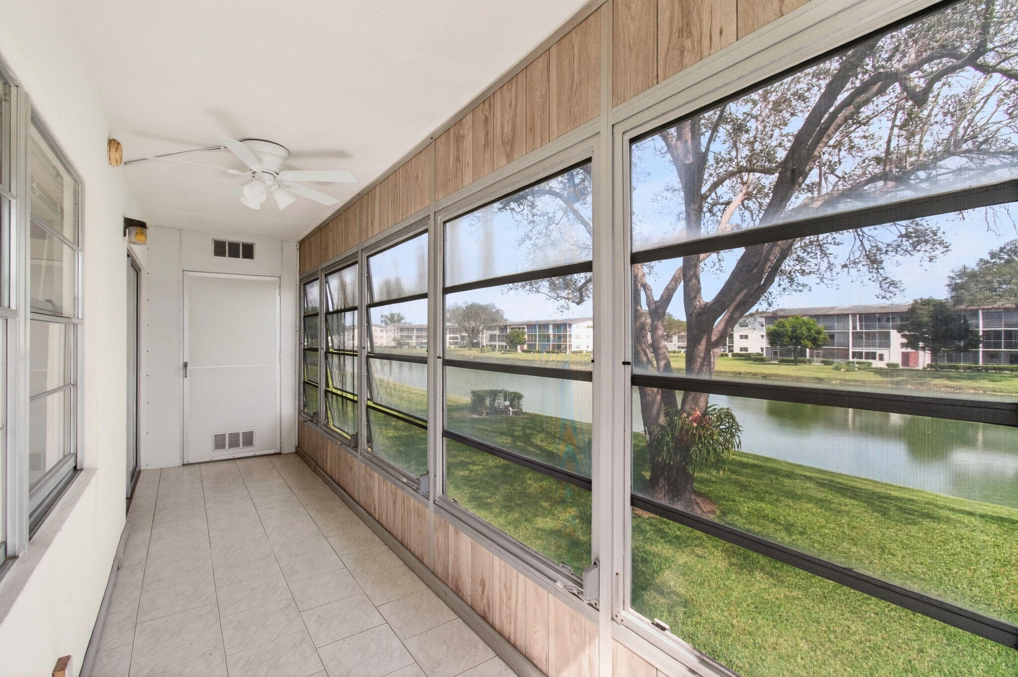 360 Fanshaw I Boca Raton, FL 33434 - Photo 38 of 103 51-web-or-mls-DSC_9070