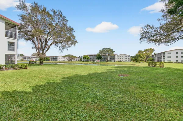 $130,000 | 360 Fanshaw I, Boca Raton, FL 33434