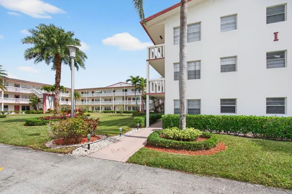 $130,000 | 360 Fanshaw I, Boca Raton, FL 33434