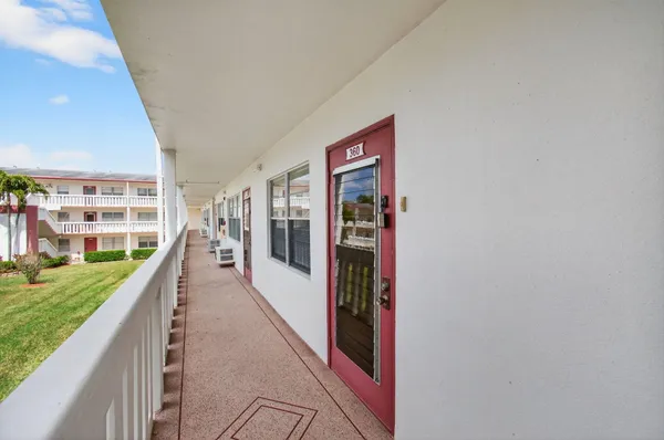 $130,000 | 360 Fanshaw I, Boca Raton, FL 33434