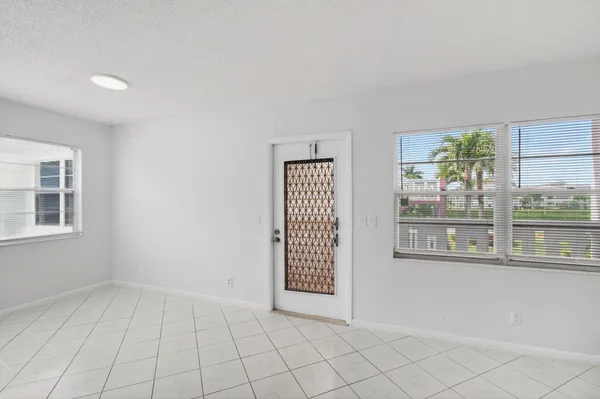 $130,000 | 360 Fanshaw I, Boca Raton, FL 33434