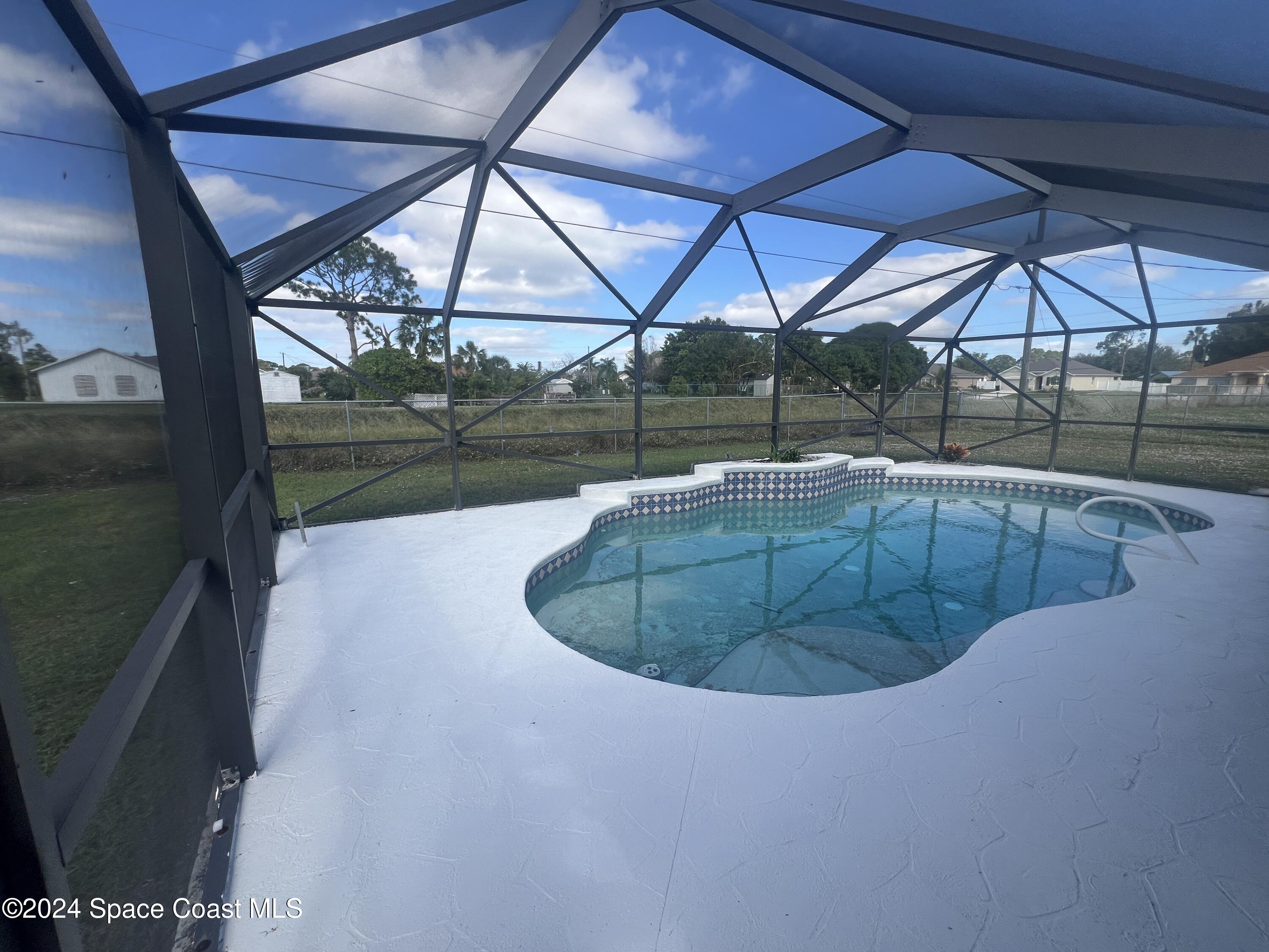 379 Sauders Road Southeast Palm Bay, FL 32909 - Photo 11 of 64 20241115_175920782_iOS