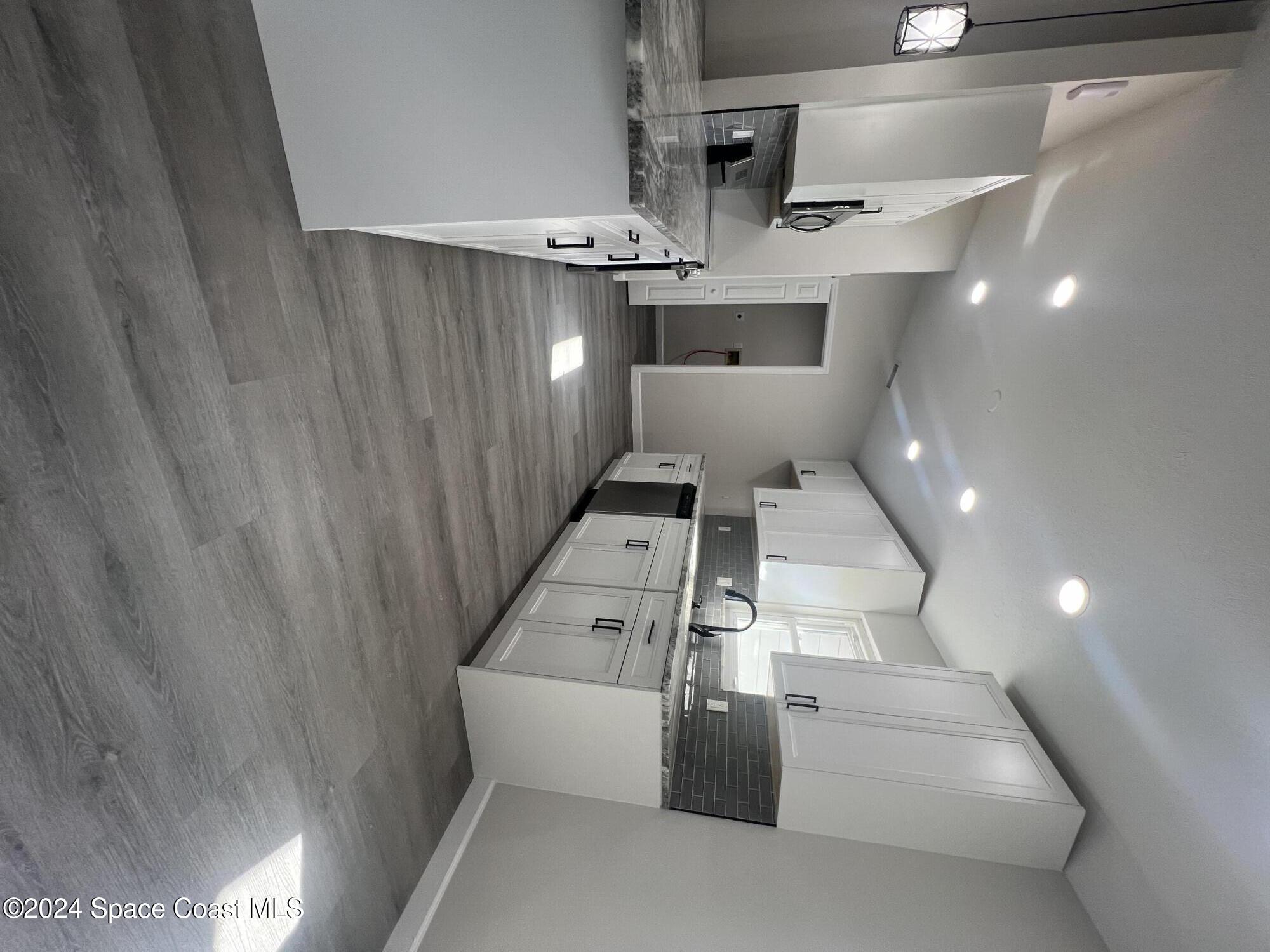 379 Sauders Road Southeast Palm Bay, FL 32909 - Photo 14 of 64 20241115_175214912_iOS