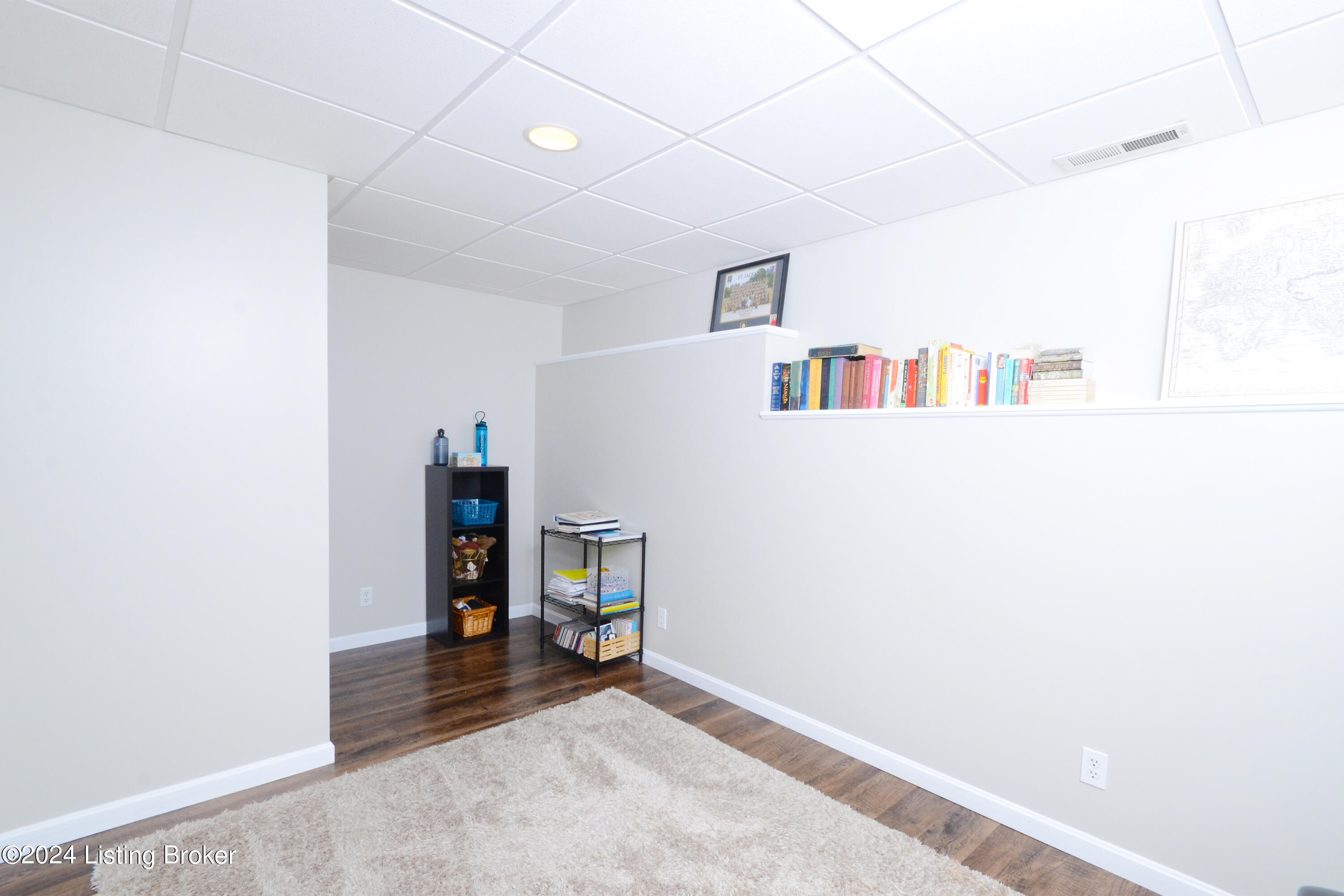 206 Rolling Ridge Way Simpsonville, KY 40067 - Photo 28 of 37 OFFICE