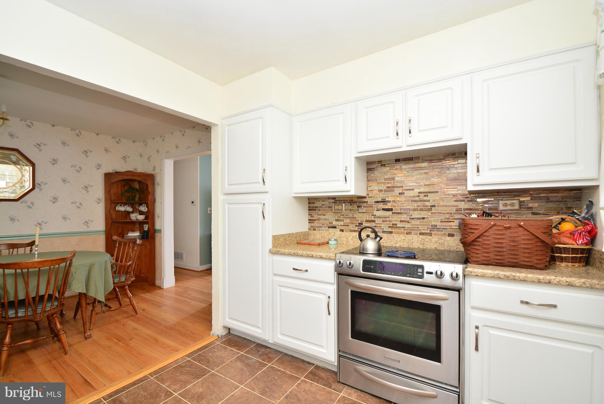 4101 Lochcarrow Road Baltimore, MD 21236 - Photo 4 of 18 Kitchen