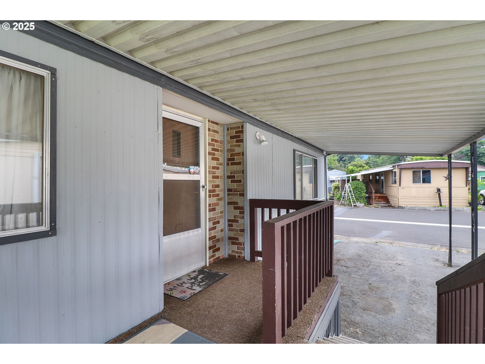 3900 Coburg Road, Unit 59 Eugene, OR 97408 - Photo 25 of 30 a view of a porch