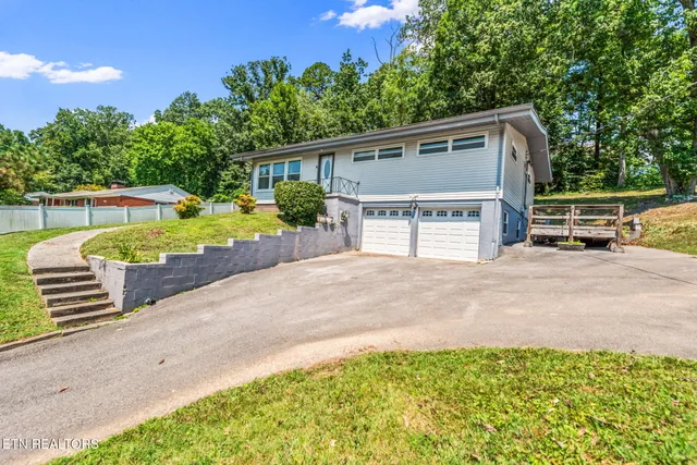 $335,000 | 5013 Ridgemont Drive, Knoxville, TN 37918