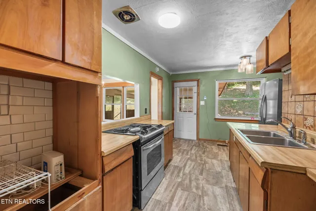 $335,000 | 5013 Ridgemont Drive, Knoxville, TN 37918