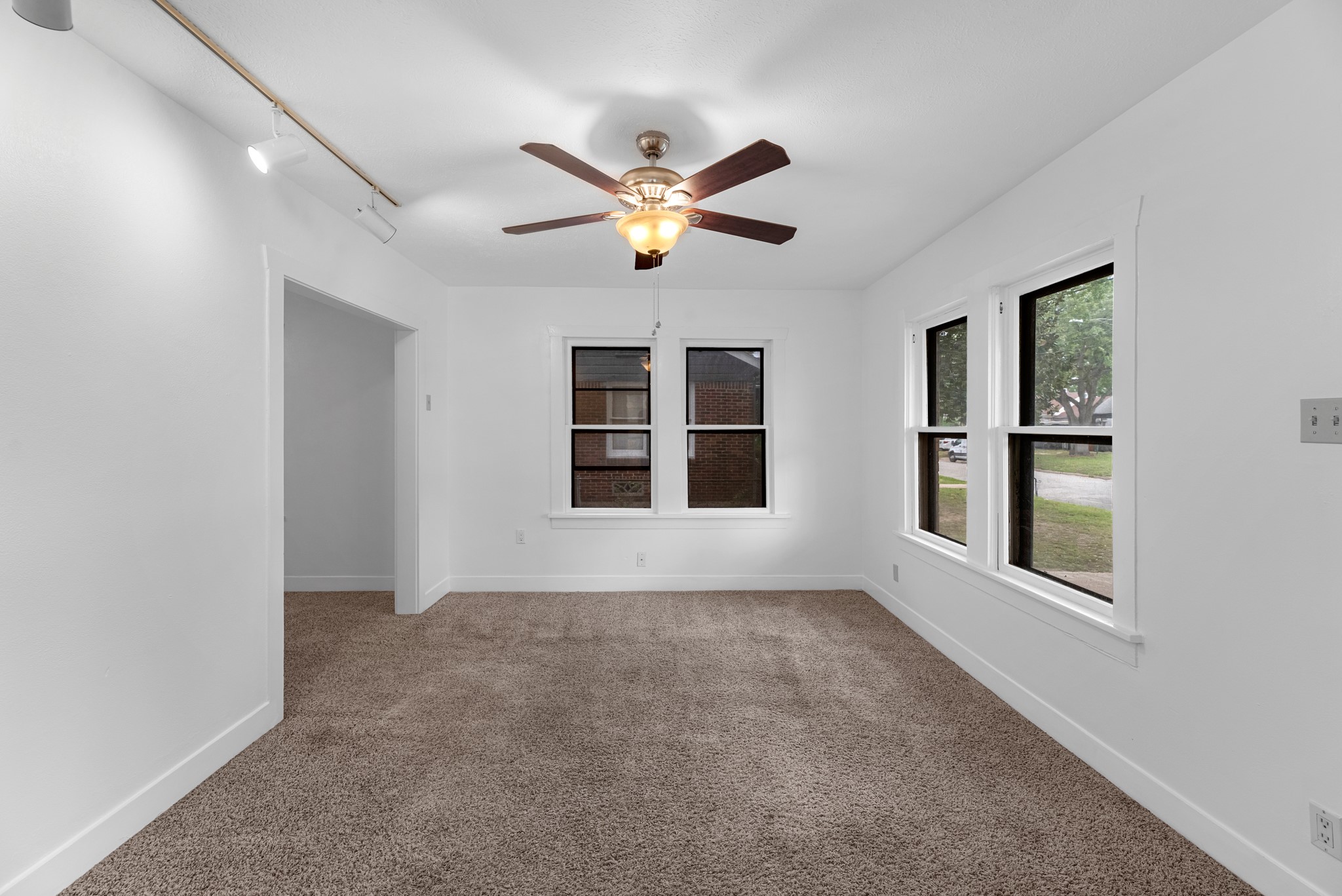 512 Gale Street Houston, TX 77009 - Photo 10 of 22