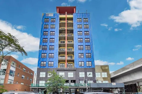 $362,500 | 1122 West Catalpa Avenue, Unit 703, Chicago, IL 60640