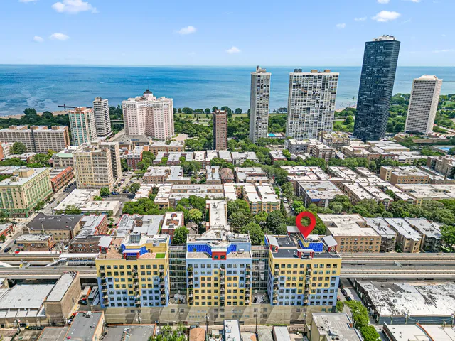 $362,500 | 1122 West Catalpa Avenue, Unit 703, Chicago, IL 60640
