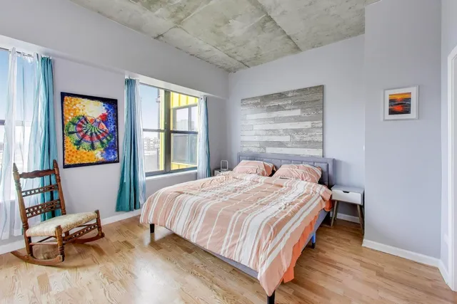 $362,500 | 1122 West Catalpa Avenue, Unit 703, Chicago, IL 60640