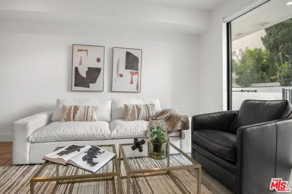 $5,800 | 8326 Blackburn Avenue, Los Angeles, CA 90048