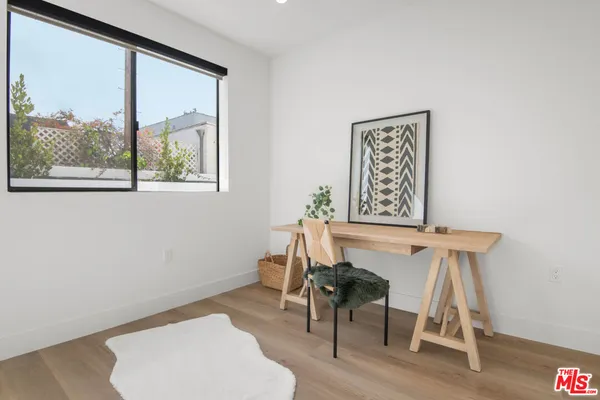 $5,800 | 8326 Blackburn Avenue, Los Angeles, CA 90048