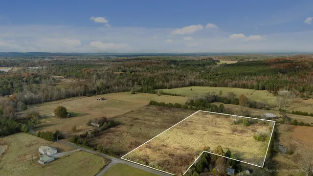 view of outdoor space and yard