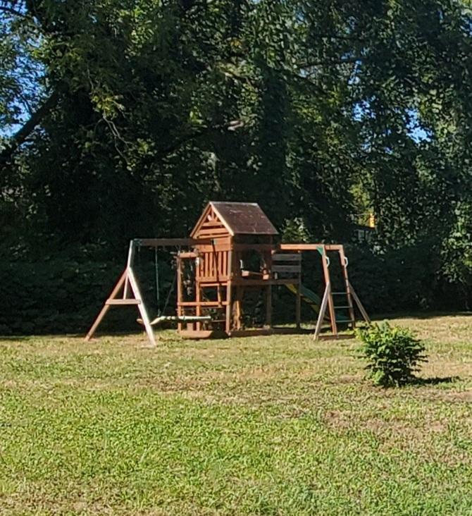 178 Johnson Road Oak Ridge, TN 37830 - Photo 12 of 15 play yard stays