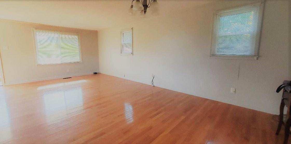 178 Johnson Road Oak Ridge, TN 37830 - Photo 3 of 15 View 2 LR DR