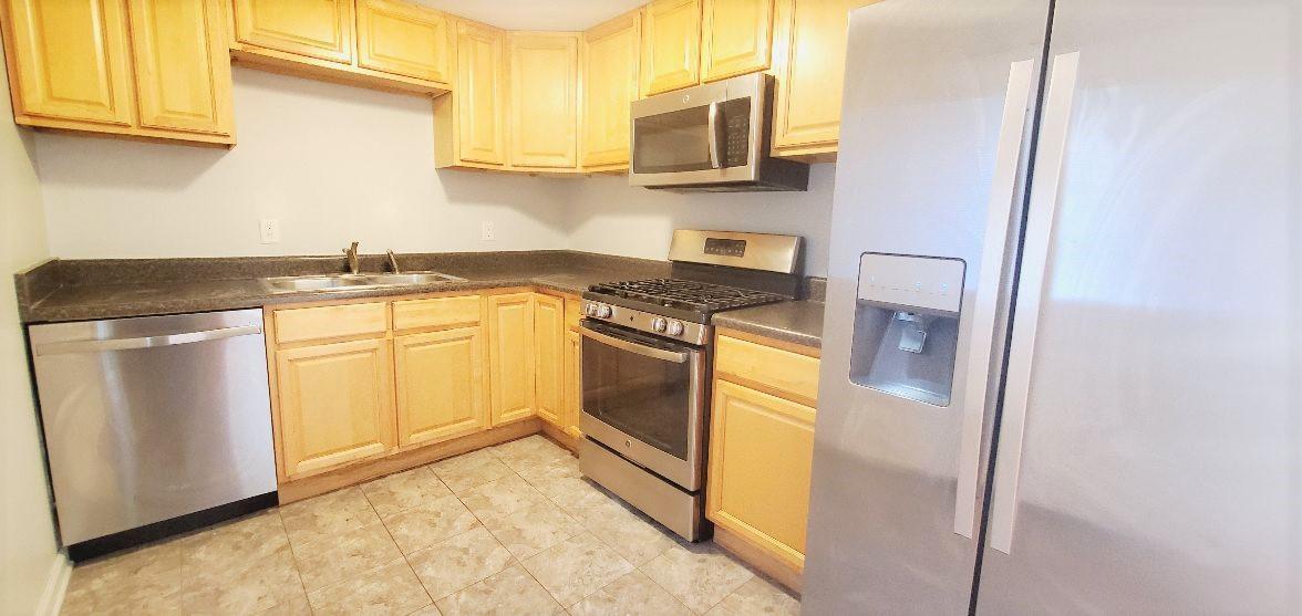 178 Johnson Road Oak Ridge, TN 37830 - Photo 4 of 15 updatd kitchen