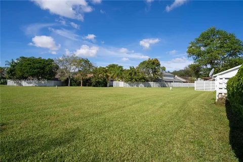 $569,990 | 14954 Southwest 142nd Place, Miami, FL 33186