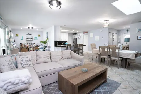 $569,990 | 14954 Southwest 142nd Place, Miami, FL 33186