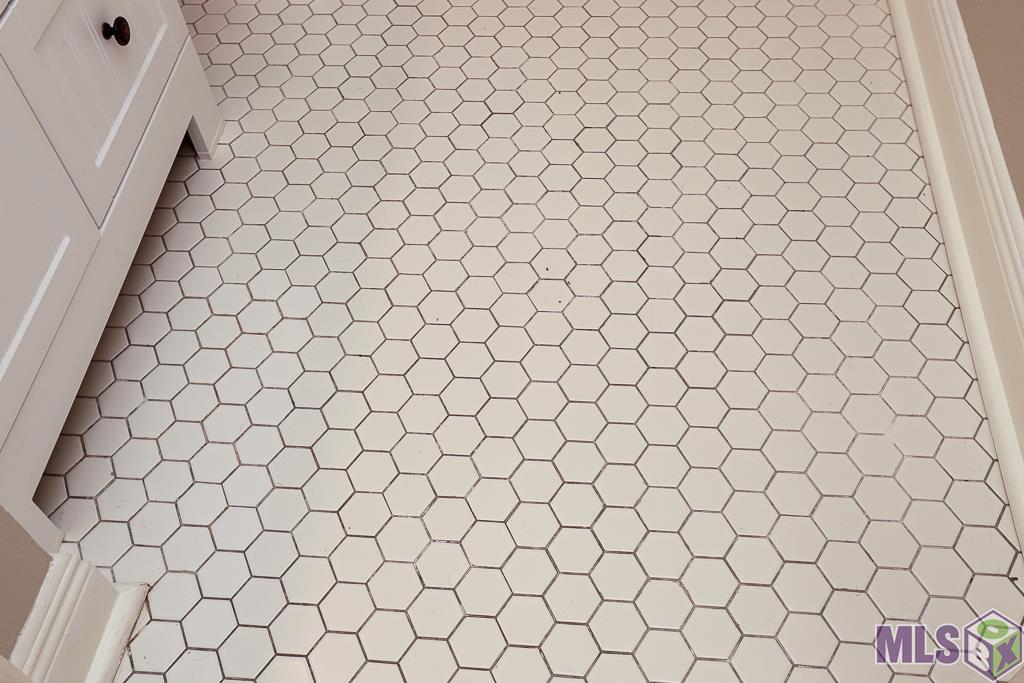 1464 Wellington Drive Baton Rouge, LA 70815 - Photo 17 of 32