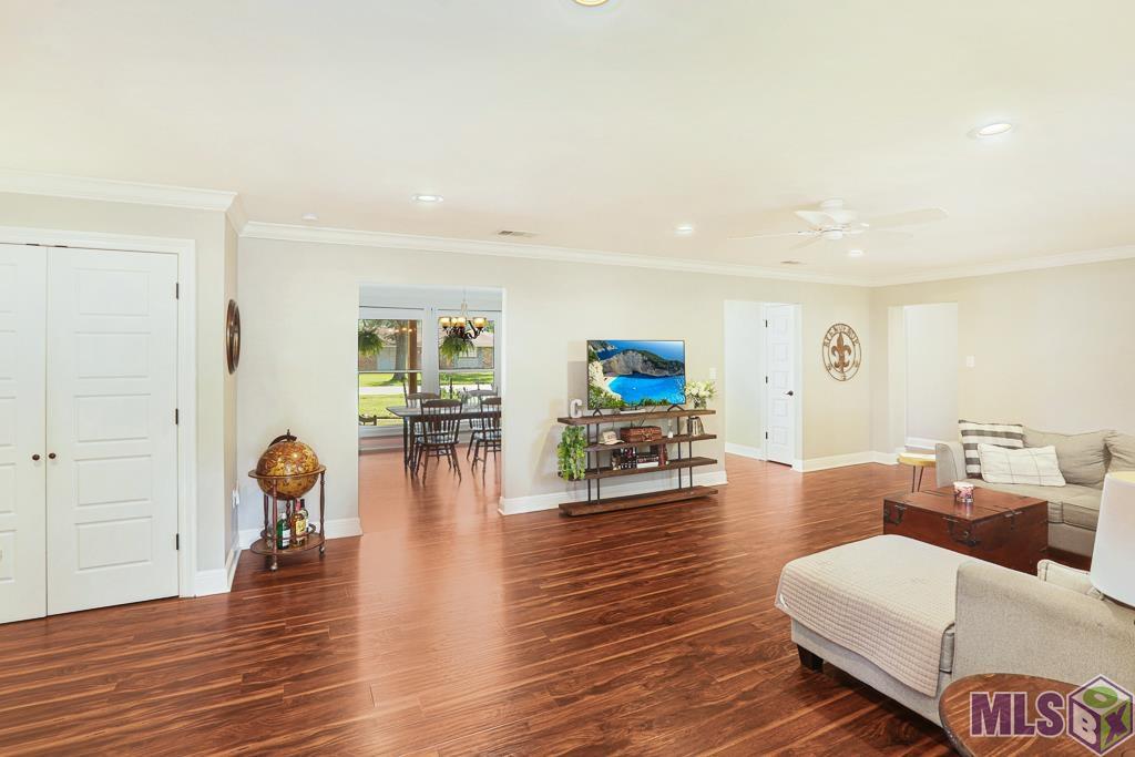 1464 Wellington Drive Baton Rouge, LA 70815 - Photo 7 of 32