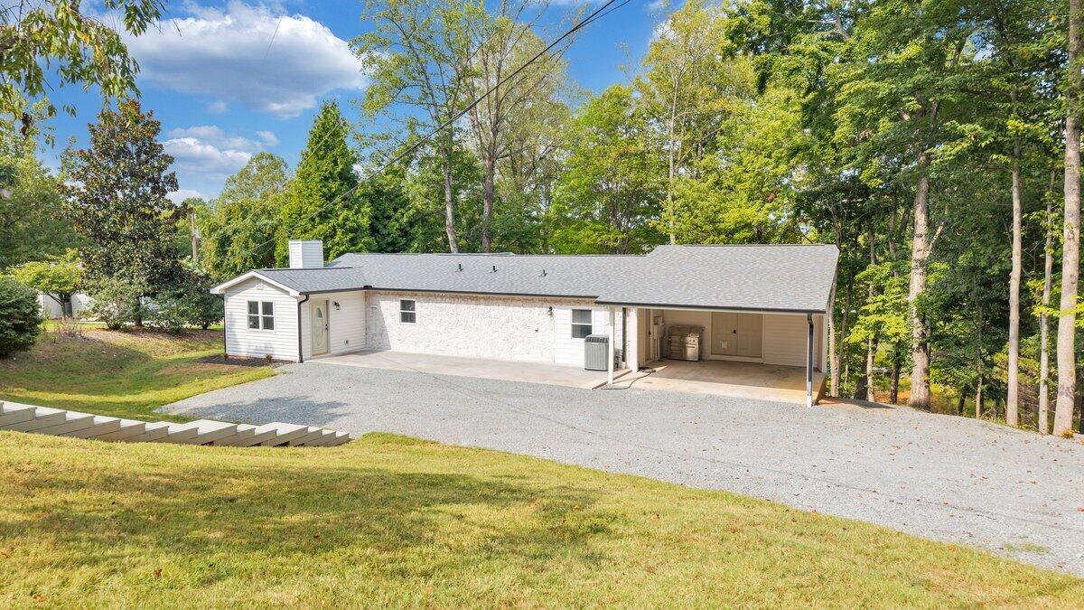 320 Fingerlake Road Penhook, VA 24137 - Photo 7 of 90 DJI_20260921111836_0146_D