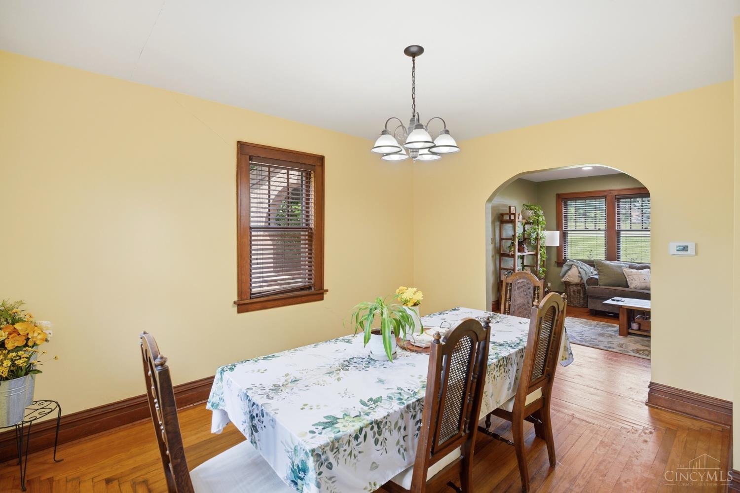 4571 North Bend Road Cincinnati, OH 45211 - Photo 9 of 33 Gallery Image 9